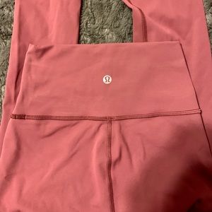 Lululemon leggings - Pink SIZE 2  - NEVER WORN